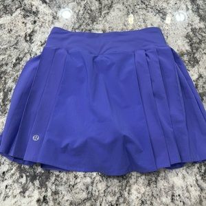 Size 0 high rise tennis skirt
